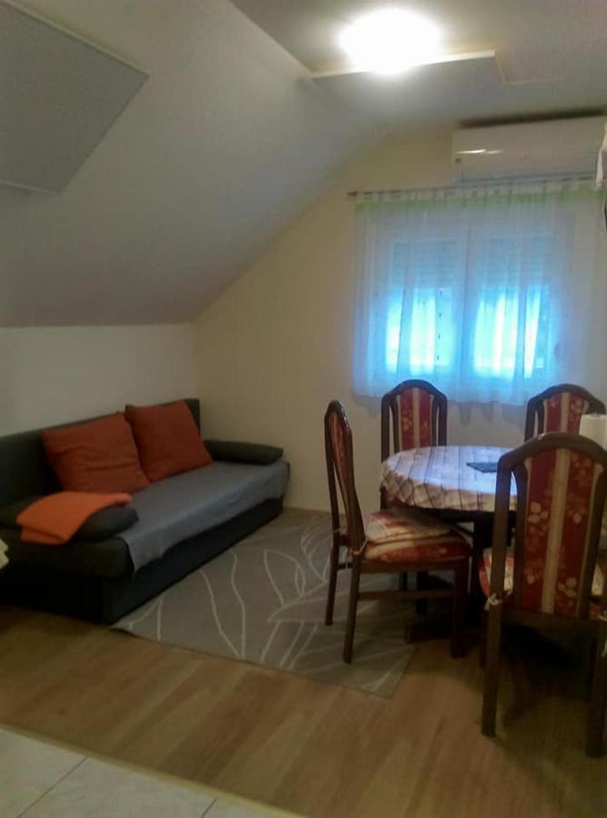 Apartmani Husko 图赫尔斯克利普利采 外观 照片